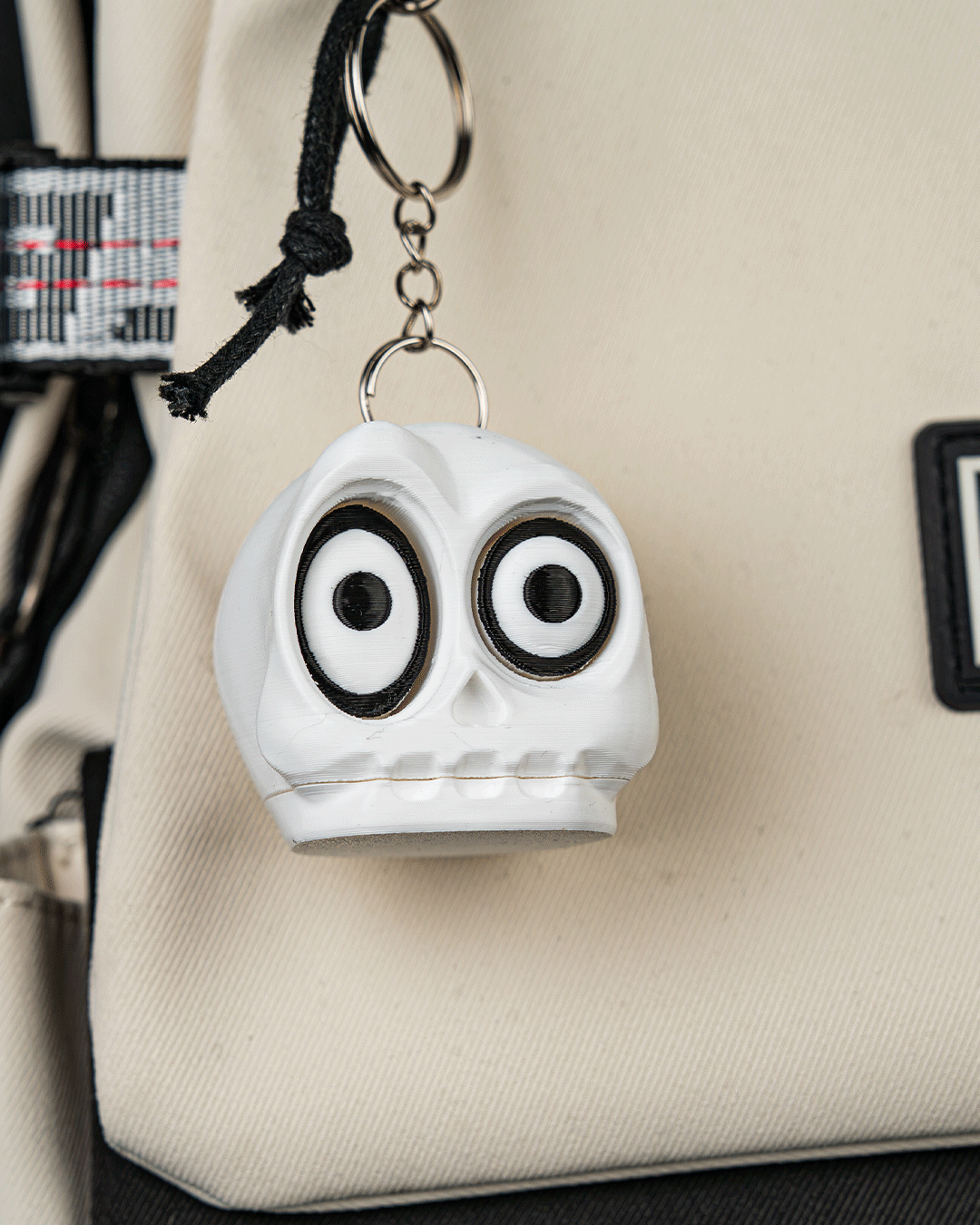 Calavera Parpadeante Fidget impresa en 3D para Halloween
