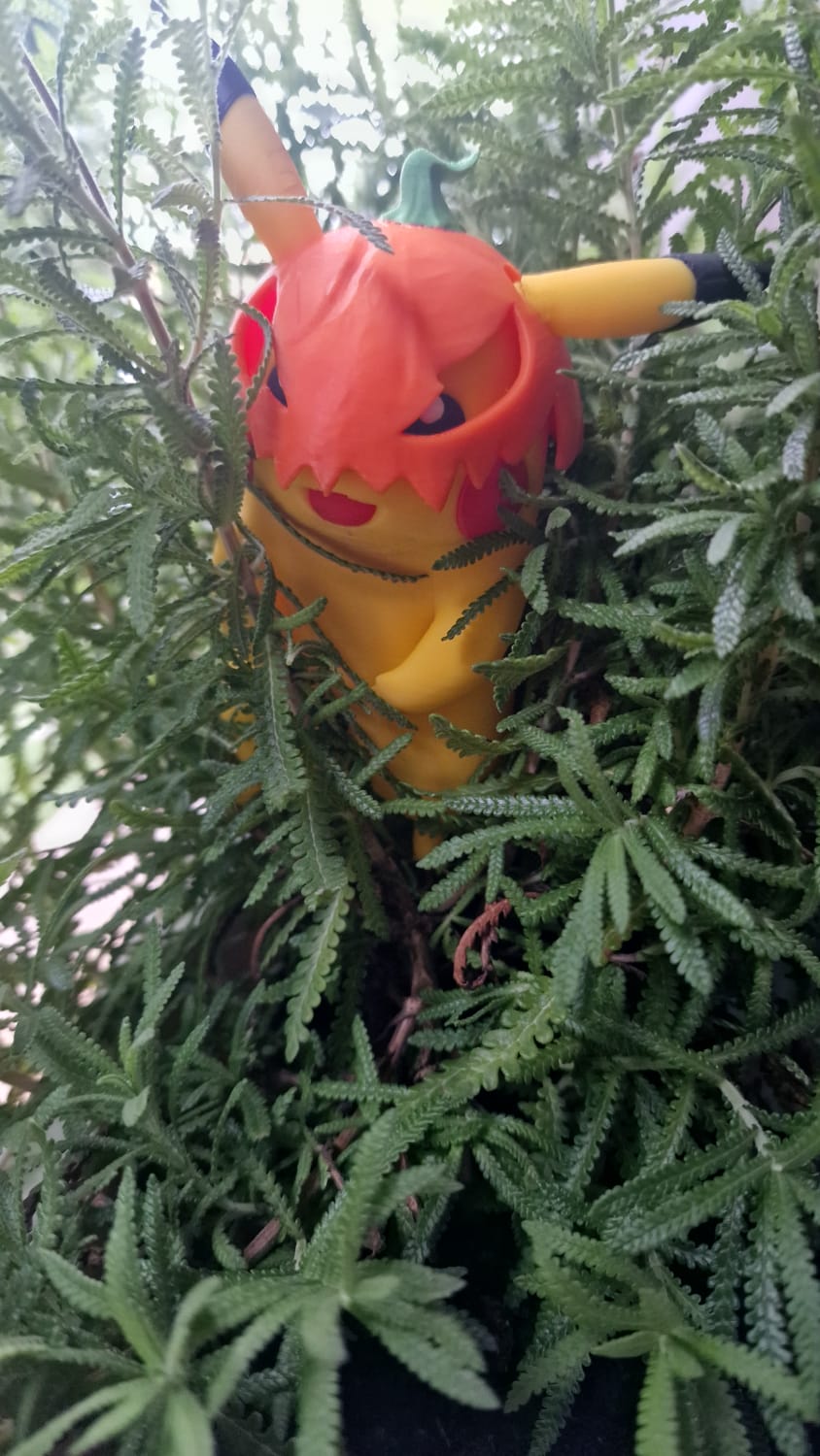 Halloween Pikachu